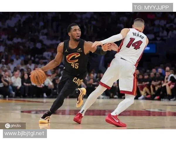 骑士强势横扫热火晋级季后赛场均净胜305分展现统治力